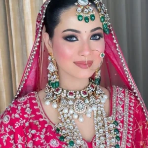 Airbrush makeup by @prabhmakeovers_mua !!